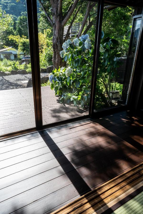 Livegrace House Lake Saiko 西湖古民家 Яманаси Экстерьер фото