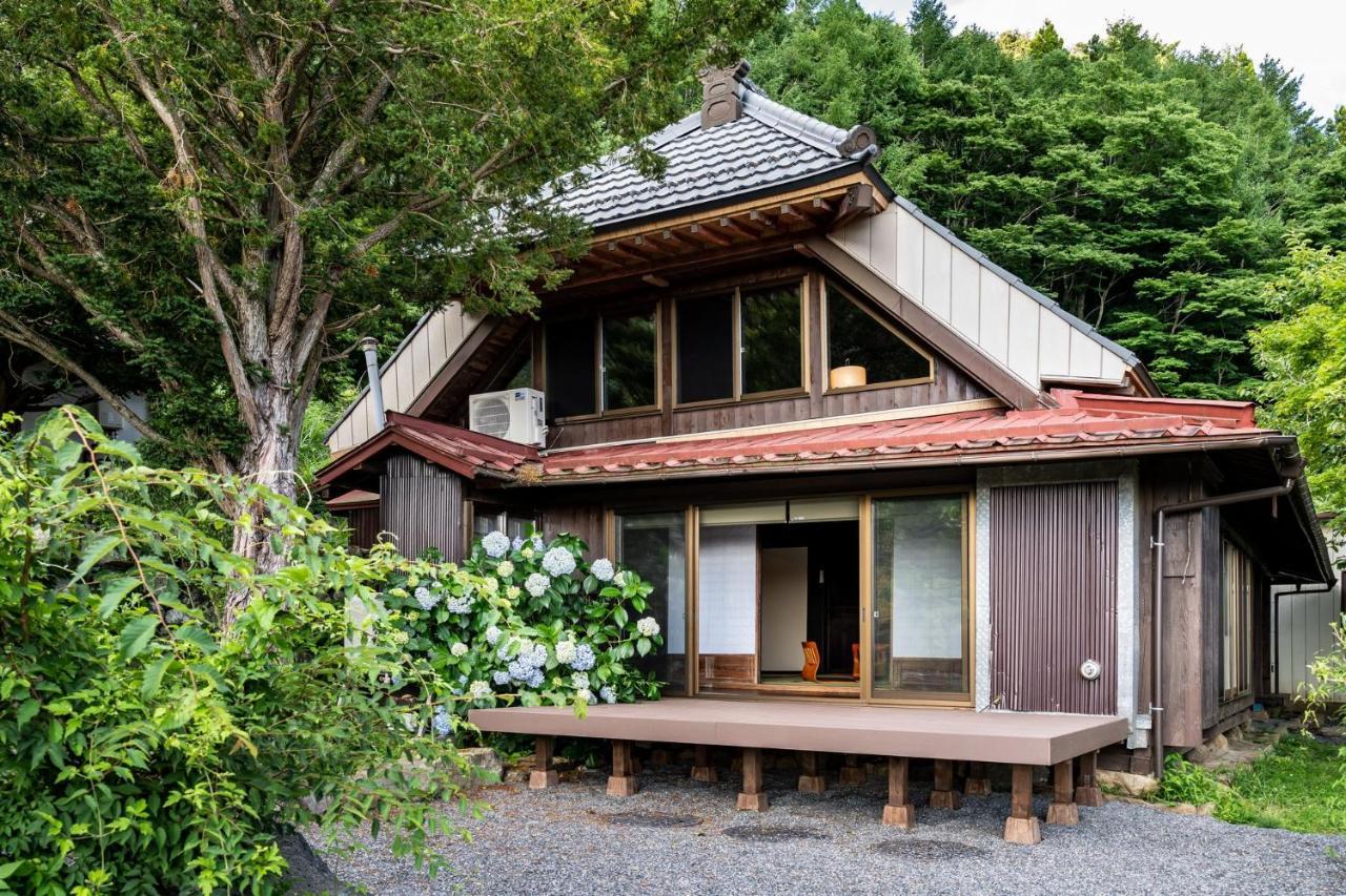 Livegrace House Lake Saiko 西湖古民家 Яманаси Экстерьер фото